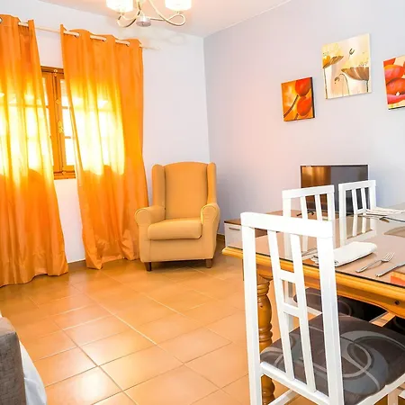 Exclusivo Con Balcones Aire Acondicionado Garaje Wifi Solo Se Aceptan Familias Y Parejas Conil De La Frontera