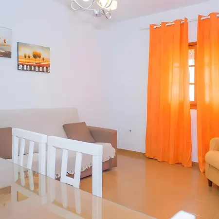 Apartment Exclusivo Con Balcones Aire Acondicionado Garaje Wifi Solo Se Aceptan Familias Y Parejas