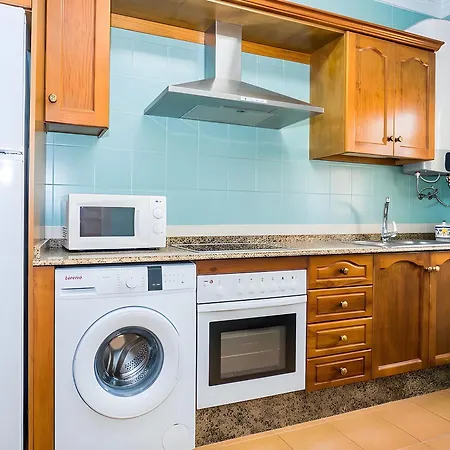 Exclusivo Con Balcones Aire Acondicionado Garaje Wifi Solo Se Aceptan Familias Y Parejas