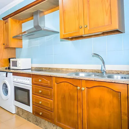 Exclusivo Con Balcones Aire Acondicionado Garaje Wifi Solo Se Aceptan Familias Y Parejas Apartment